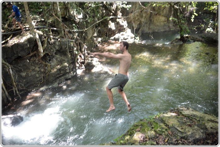 Diwu Mba’i Waterfall — Moyo Island — island, landscape and visitor photographs 10