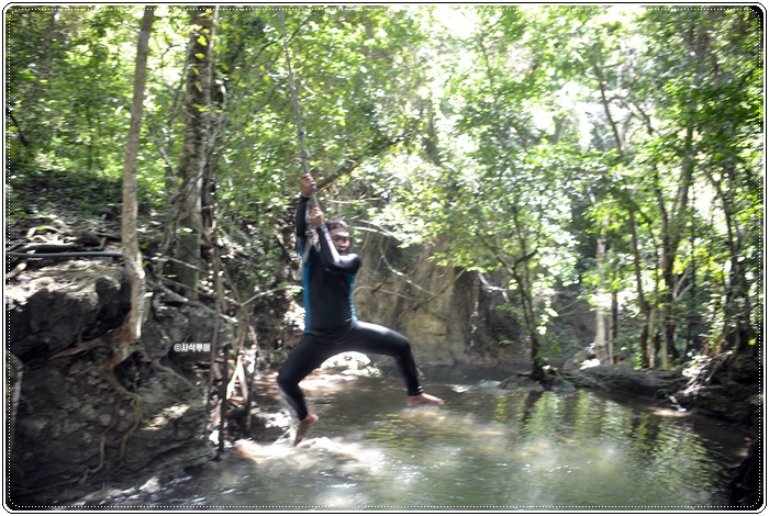 Diwu Mba’i Waterfall — Moyo Island — island, landscape and visitor photographs 13
