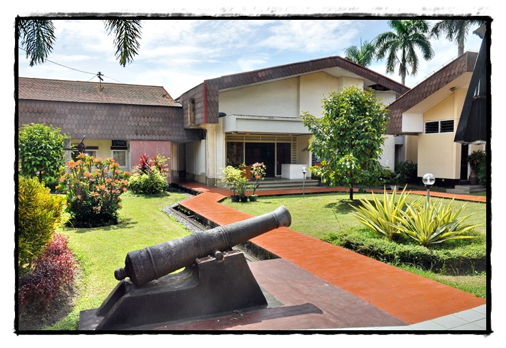 West Nusa Tenggara State Museum — island, landscape and visitor photographs 7