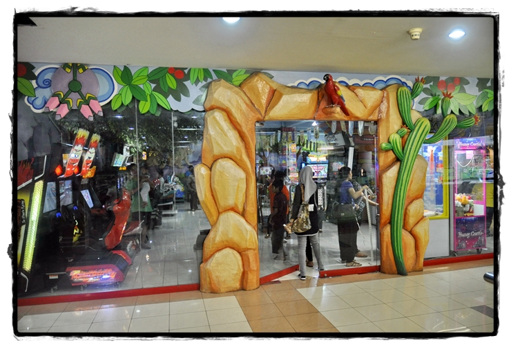 Mataram Mall — Original Shopping Guide — original shopping photographs 3