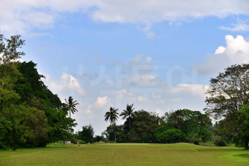 GEC Rinjani Golf & Resort — course and clubhouse photographs 12