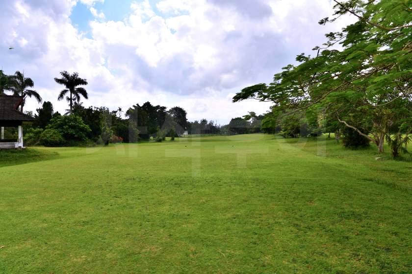 GEC Rinjani Golf & Resort — course and clubhouse photographs 18