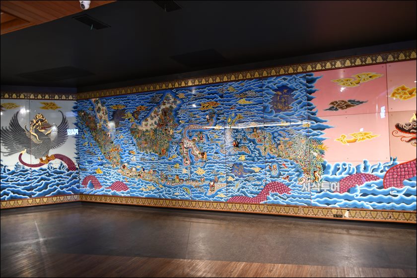 Museum Indonesia at TMII — photograph 7