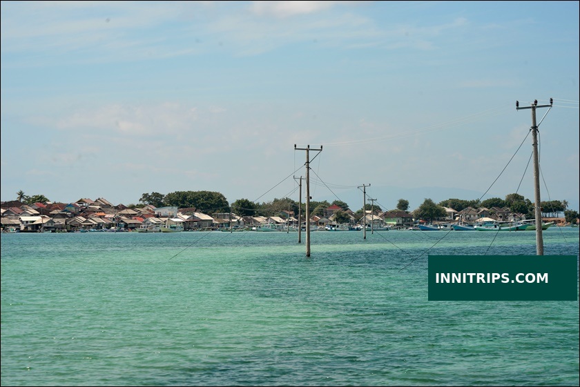 Boat journey along the coast · photo 21