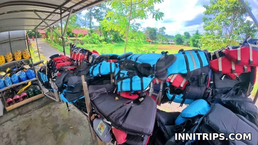 Equipment and safety briefing · rafting photo 4