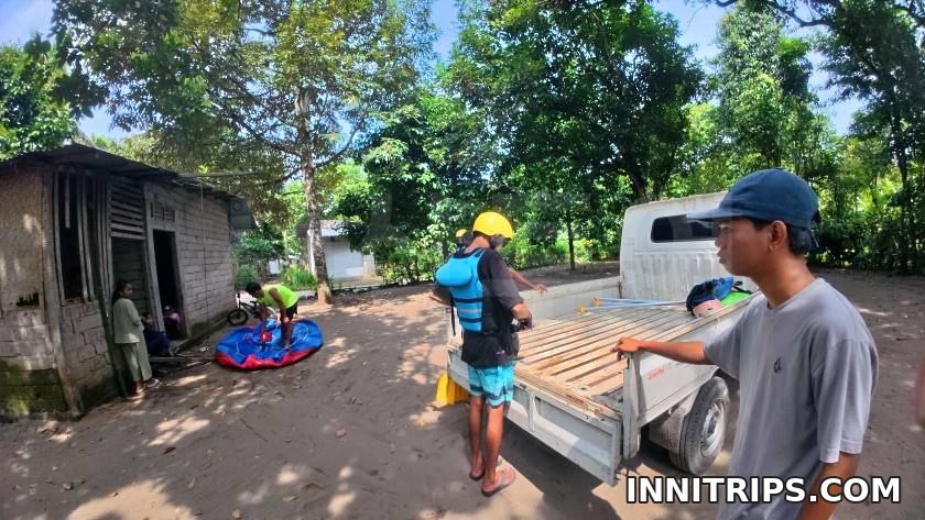 Transfer to the river start · rafting photo 10