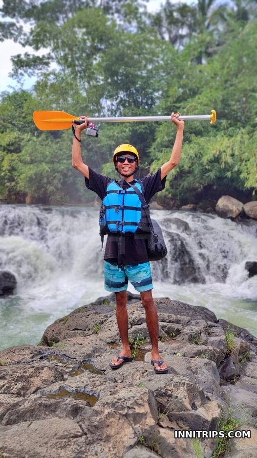 Pre-rafting photo stop · rafting photo 15