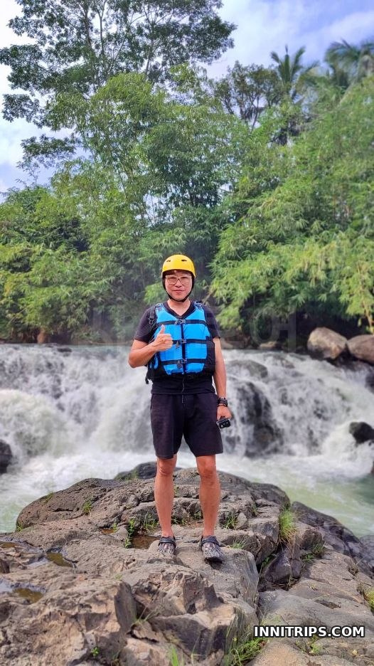 Pre-rafting photo stop · rafting photo 16