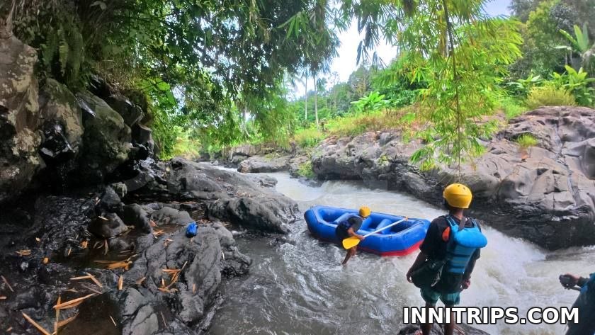 Continue downriver · rafting photo 25