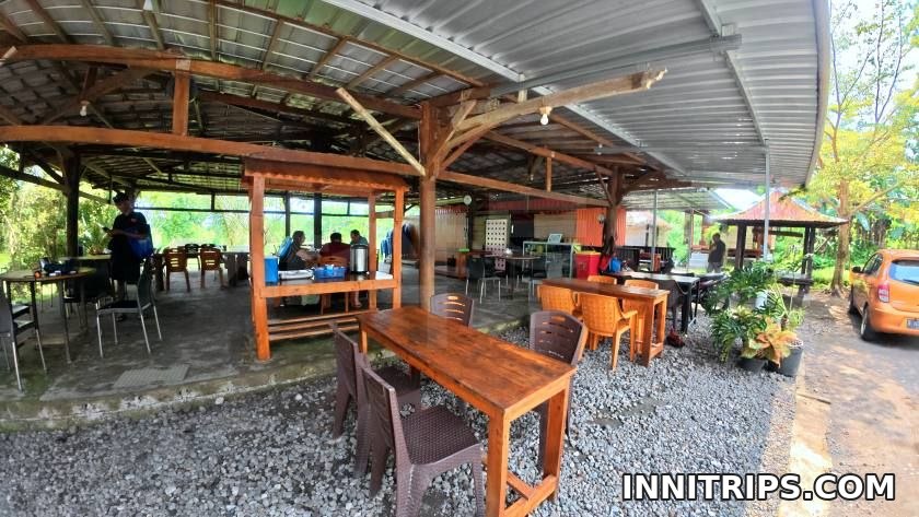 Local lunch and hotel return · rafting photo 40