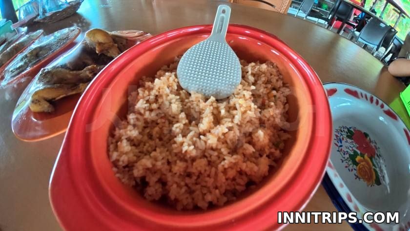 Local lunch and hotel return · rafting photo 43