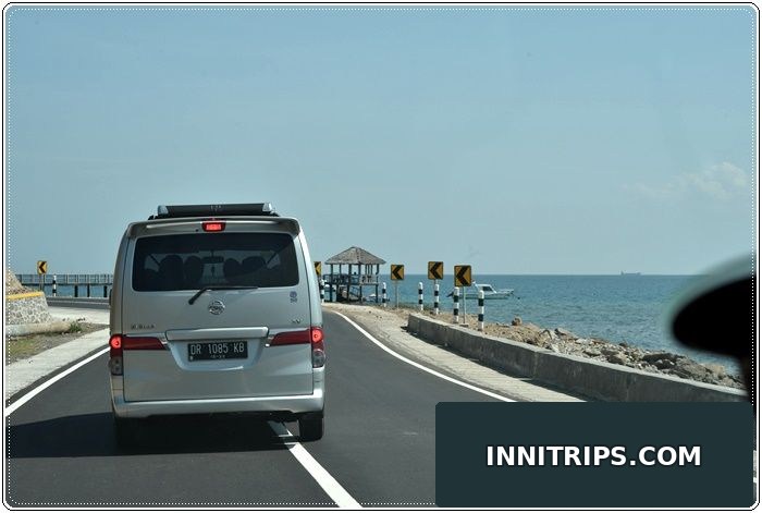 Hotel pickup and scenic Sekotong drive · secret islands photo 2
