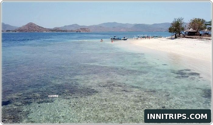 Boat transfer to Gili Layar · secret islands photo 14