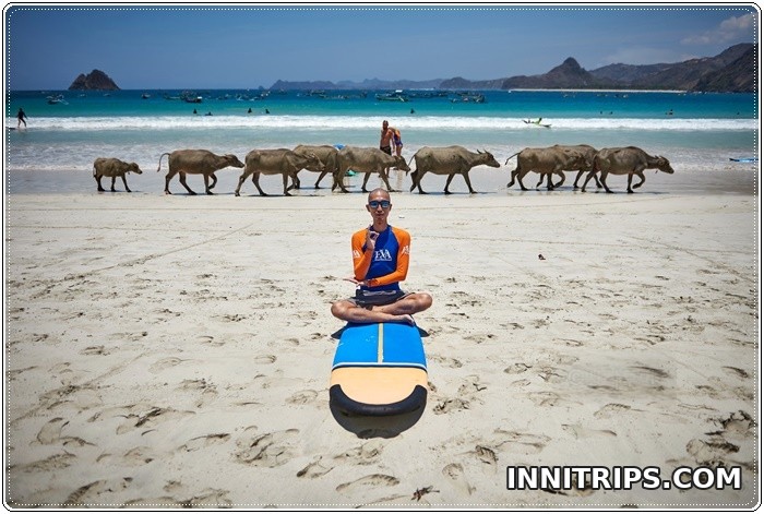 More practice and the return transfer · Lombok surf lesson photo 27