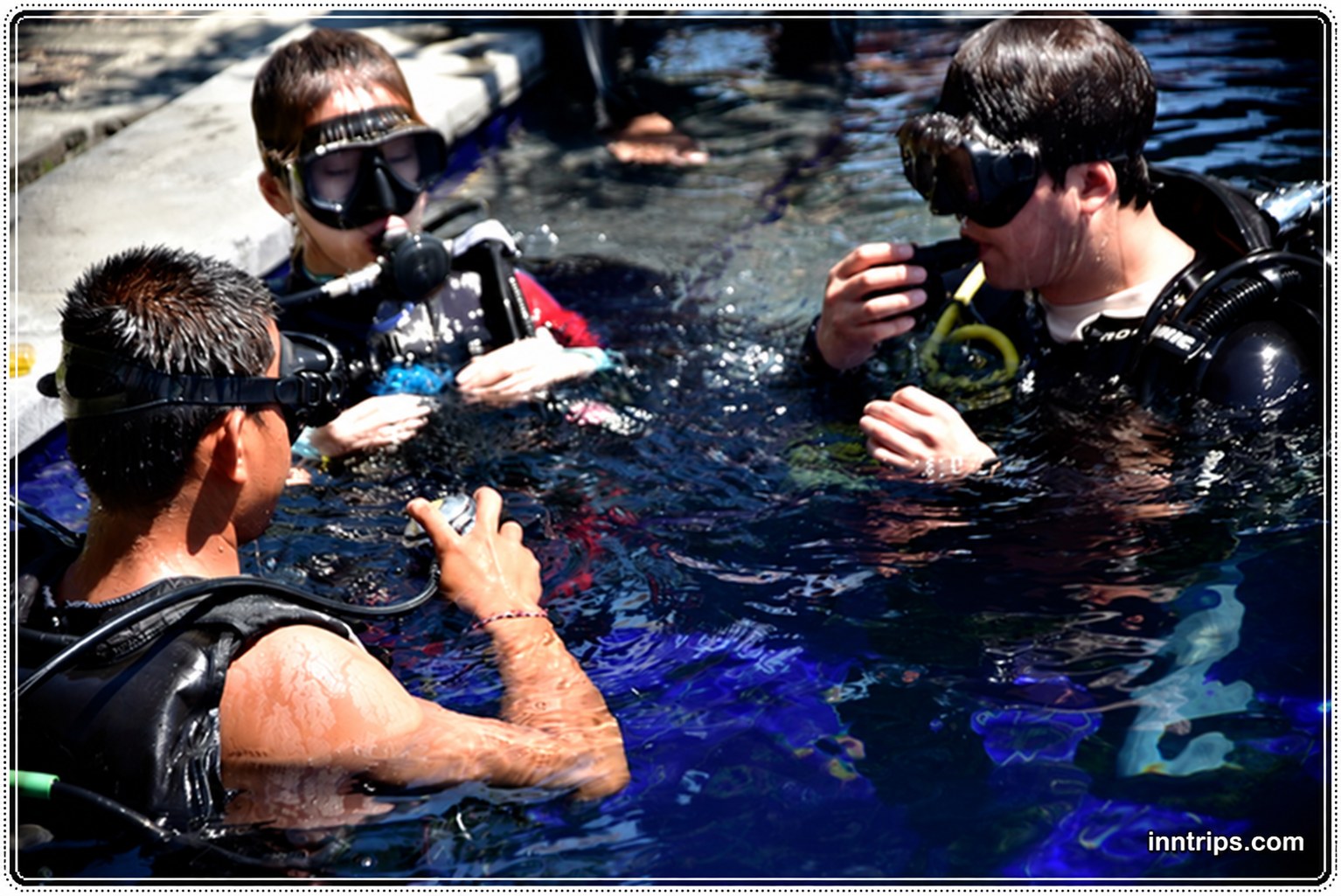Practice basic skills in the pool on the Tulamben dive tour