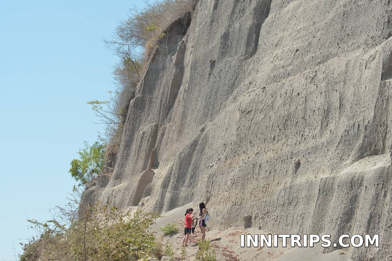 Hotel pickup and Pantai Tebing · North Lombok waterfall tour photo 3
