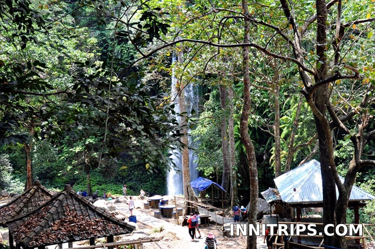 A gentle walk to Sendang Gile · North Lombok waterfall tour photo 16