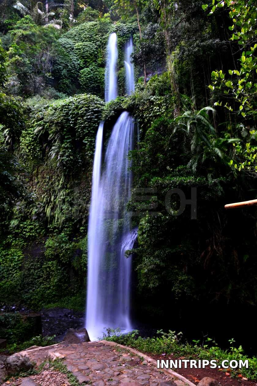 A gentle walk to Sendang Gile · North Lombok waterfall tour photo 24
