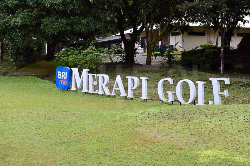Merapi Golf Yogyakarta — original course and clubhouse photograph 10