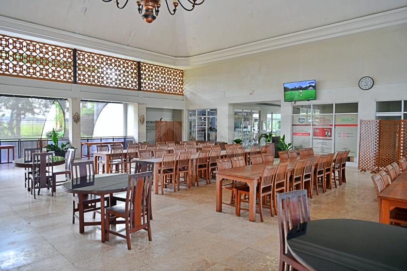 Adisutjipto Golf Club — original course and clubhouse photograph 5