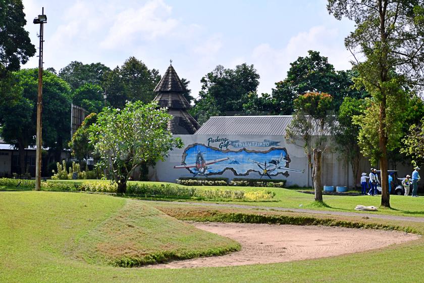 Adisutjipto Golf Club — original course and clubhouse photograph 31