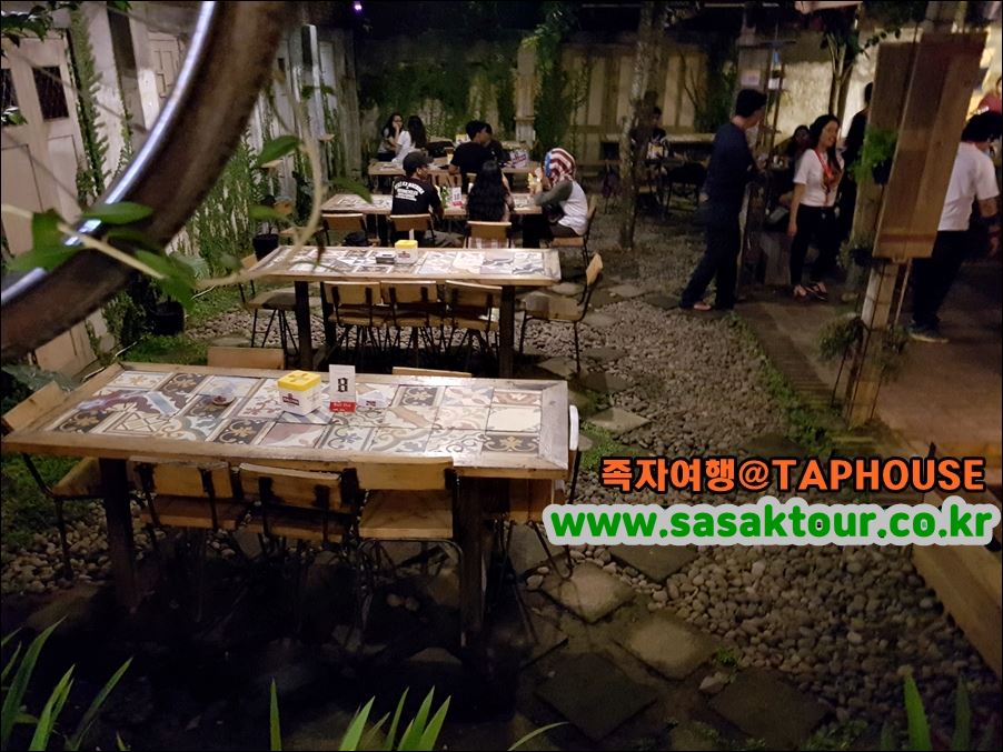 Taphouse Beer Garden — original visitor photograph 6