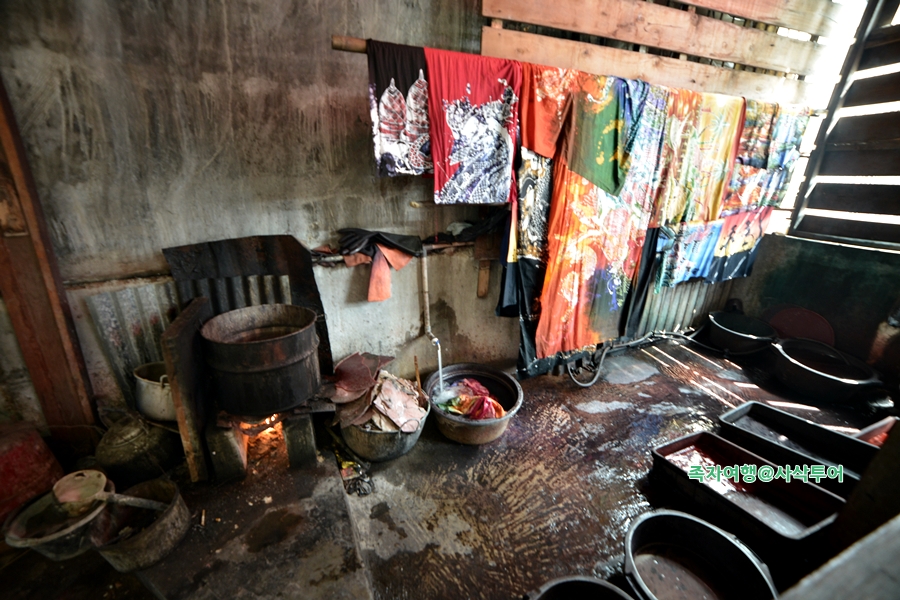 Kabul Batik Art Gallery — original visitor photograph 10