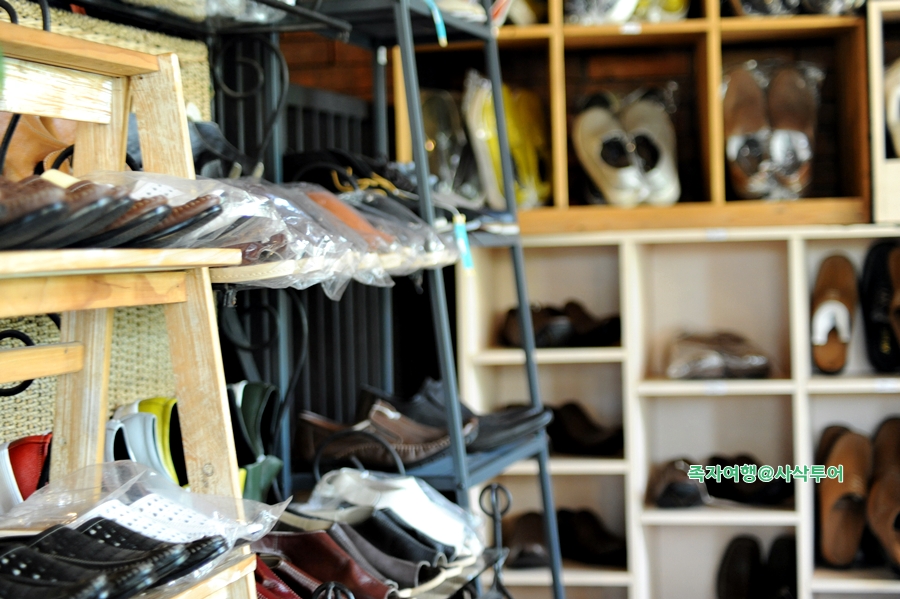 ASJAVA Genuine Leather — original visitor photograph 5